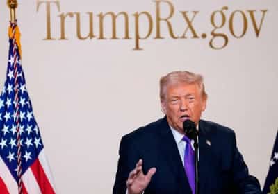 צעד נוסף במאבק ביוקר הבריאות: טראמפ מרחיב את האתר הפדרלי עם מאות תרופות מוזלות