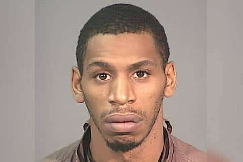 מבוכה למשטרת ניו יורק: חשוד בשוד ברח מהתחנה לאחר שנעצר