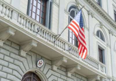 עיכובים חסרי תקדים בקונסוליות: בקשות לויזות לארה"ב נתקעות חודשים ארוכים