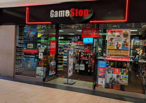 רשת משחקי הווידאו הגדולה בעולם תסגור מאות סניפים