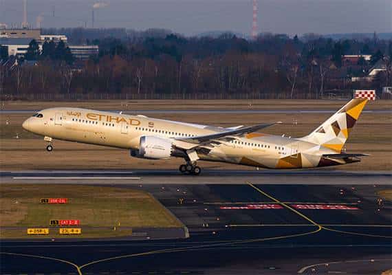 "איתיחאד איירווייז" מאיימת בביטול עסקה שחתמה עם בואינג