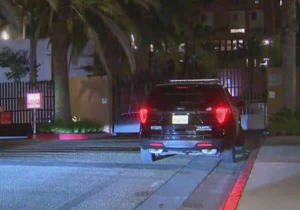 רצח בוואלי לוס אנג'לס: דייר נורה למוות בקומפלקס מגורים פופולארי בוודלנד הילס‎