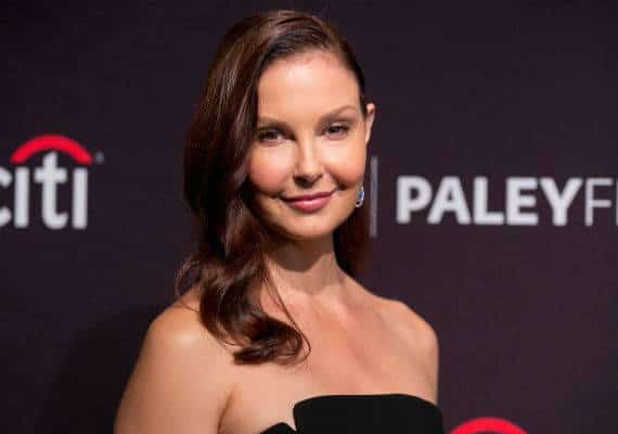 השחקנית, אשלי ג'אד, תובעת את המפיק, הארווי ויינשטיין, על שהרס לה את הקריירה