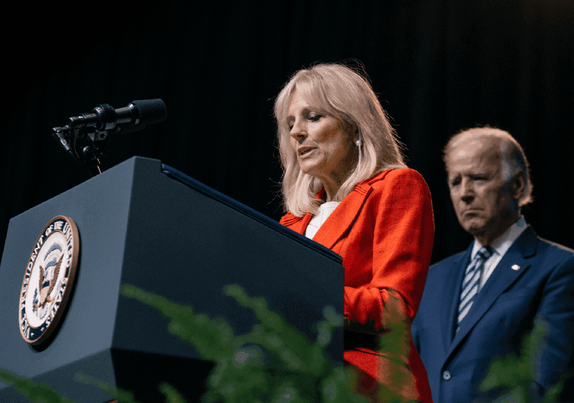 הגברת הראשונה מתוסכלת מהכהונה של בעלה: "היו לו הרבה תוכניות – ופשוט זרקו עליו כל כך הרבה דברים"