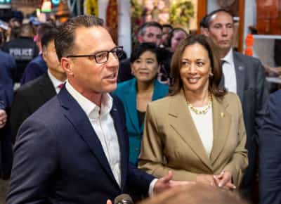 ג'וש שפירו: “שאלו אם אני סוכן כפול של ישראל”: מושל פנסילבניה חושף בדיקות אנטישמיות בלב המרוץ לבית הלבן