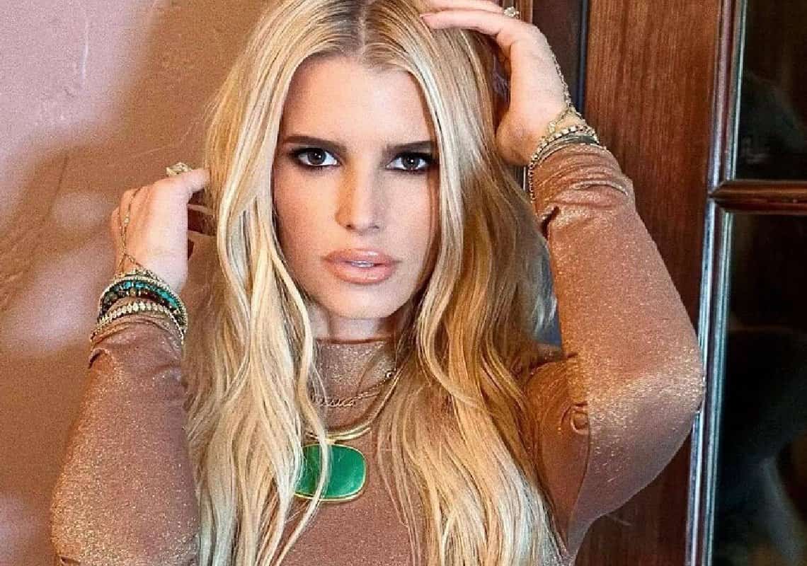 ג׳סיקה סימפסון חושפת כי ניהלה רומן עם כוכב קולנוע מוכר