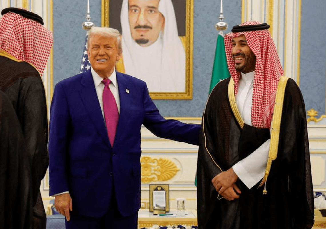 טראמפ מתקבל בחום בסעודיה: השיחות על איראן והנפט החלו - בעוד ישראל נותרה בסימן שאלה
