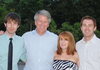 טייקון מתעשיית הפלדה ובני משפחתו נספו בהתרסקות מטוס פרטי באוהיו