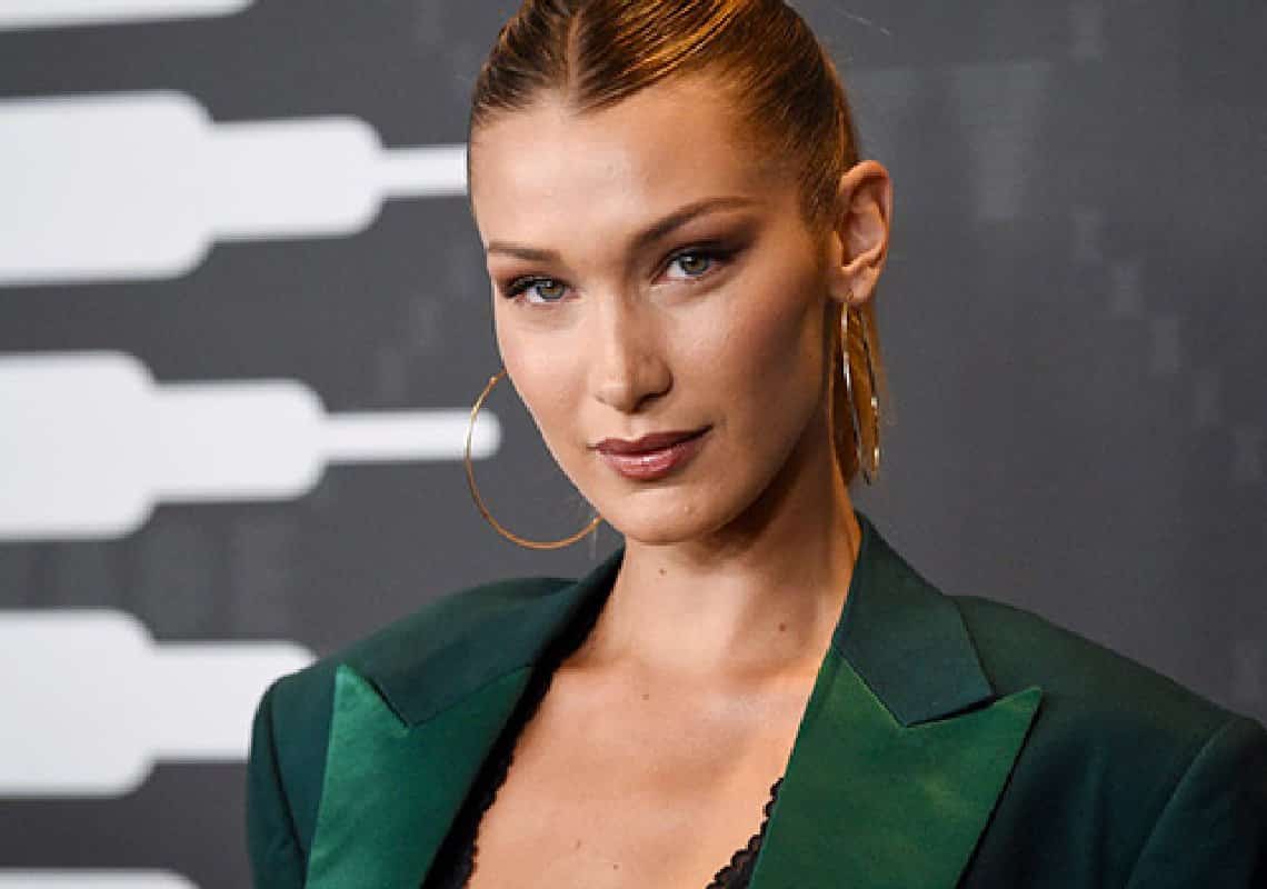 בלה חדיד מתייחסת לראשונה לזוגיות בין אחותה ולאונרדו דיקפריו: ״היא טובה מדי עבורו״