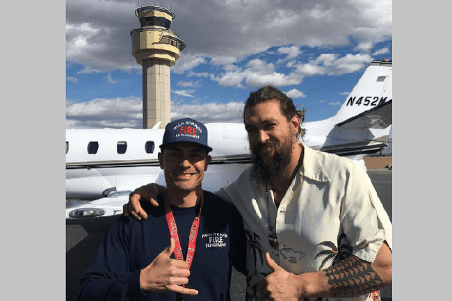 להבא שישאיל את אחד הדרקונים של חאליסי: המטוס של ג'ייסון מומואה ביצע נחיתת חירום 