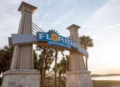 קריסת תעשיית התיירות האמריקנית: פלורידה מאבדת תיירים קנדים בשיעור דרמטי של 20%