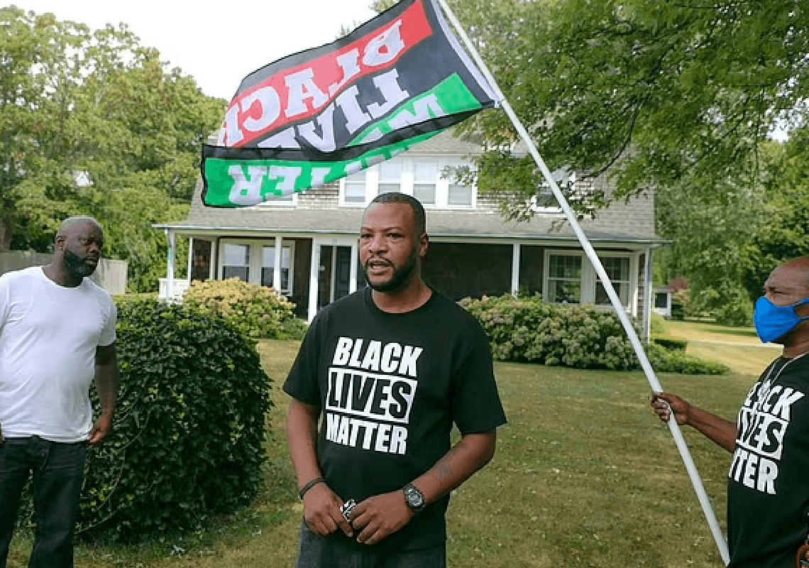 בכיר ב-BLM תוקף את המפלגה הדמוקרטית: "שנים שאנחנו נאמנים לה באופן עיוור"