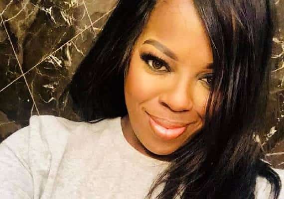 "דה בלאסיו ספיישל" - כך סידרה התורמת של ראש העירייה רישיונות לנשק בניו יורק