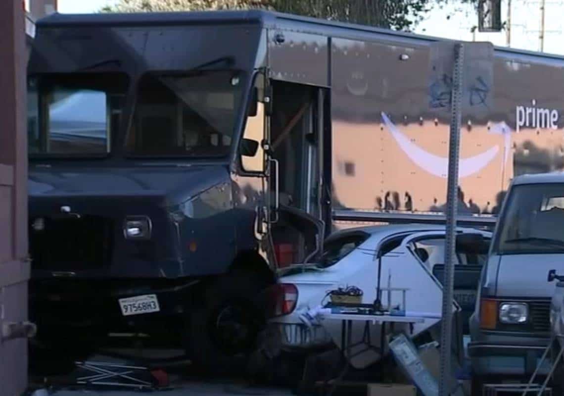 לוס אנג'לס: בן 37 גנב רכב משלוחים וגרם לתאונה קטלנית - כעת הוא מואשם בהריגה