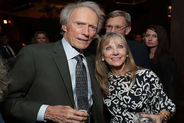 הבת הסודית: קלינט איסטווד הפתיע והצטלם לראשונה עם בתו, לורי