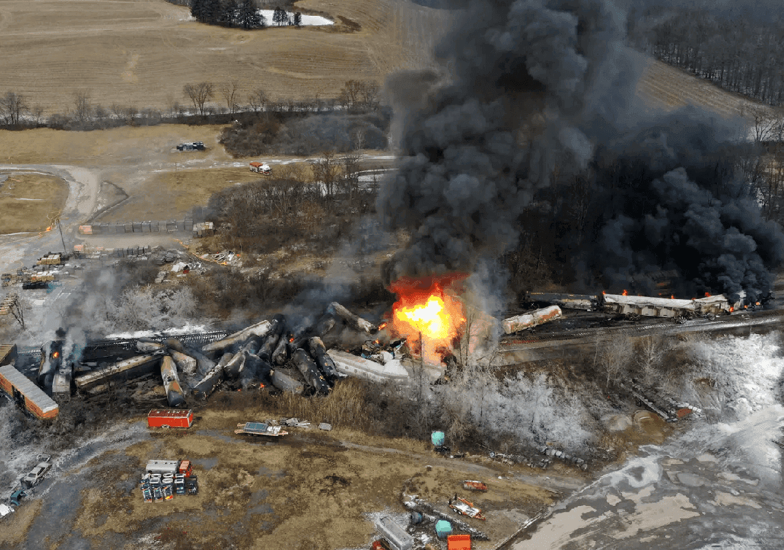 ביידן ביקר באוקראינה אבל לא טרח להגיע לאוהיו - שסובלת מאסון כימיקלי כבד