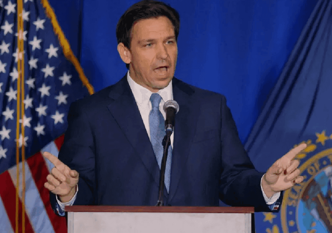 משאיר את העוגה שלמה: דה-סנטיס יתמודד לנשיאות - מבלי להתפטר מתפקידו כמושל