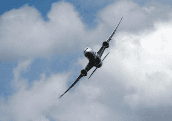 בואינג העלתה את התחזיות הכלכליות שלה ל-20 השנים הבאות, אבל מומחים מצננים את ההתלהבות