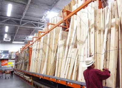 טראמפ מטיל מכסים כבדים שמרחיקים את  חלום הבית של האמריקאים