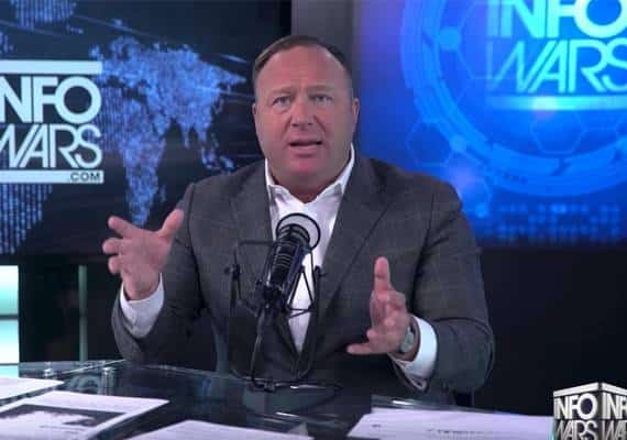 פייפאל נגד הקונספירטור: חסמה את חשבונו של אלכס ג'ונס