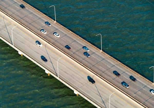 הצד השני של מגיפת הקורונה: הכבישים בערי ארה"ב פחות עמוסים