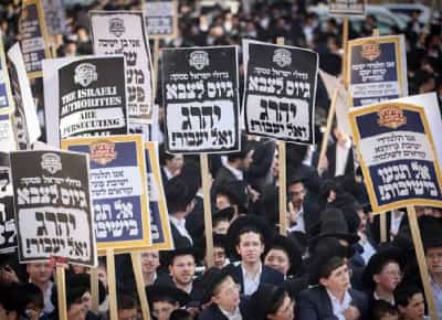 הרב יצחק יוסף: "טראמפ התהפך בגלל בני הישיבות" - בנו של הרב עובדיה מספק הסבר מפתיע למשבר עם ארצות הברית