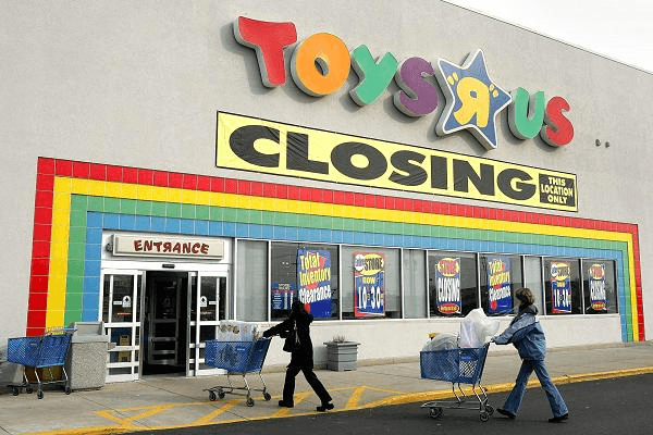 סגירתה הצפויה של רשת טויס אר אס פוגעת משמעותית במכירות של HASBRO