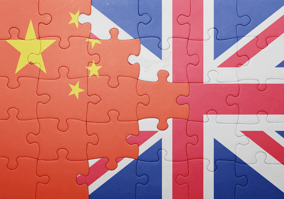 חומה אנטי-סינית? בריטניה מהדקת הפיקוח על השקעות זרות