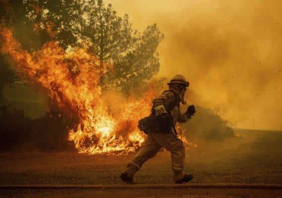 קליפורניה: שריפות מנדוסינו הפכו לגדולות בהיסטוריה של המדינה