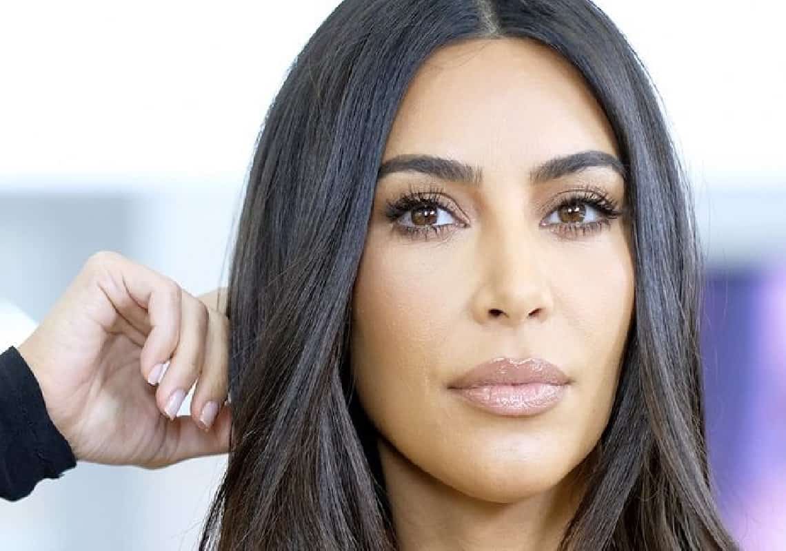 סערה ברשת: קים קרדשיאן בפוסט חריג ומפתיע