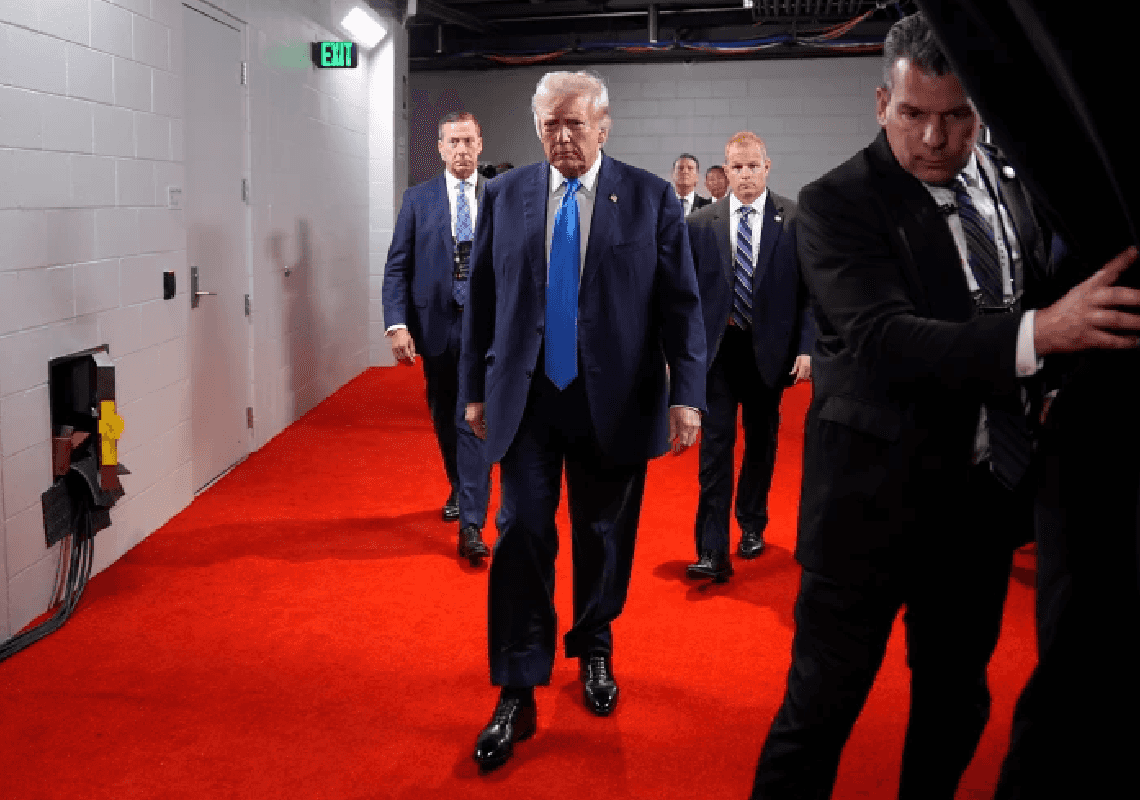 טראמפ במתקפה: "מי מנהל את המדינה שלנו כרגע?"