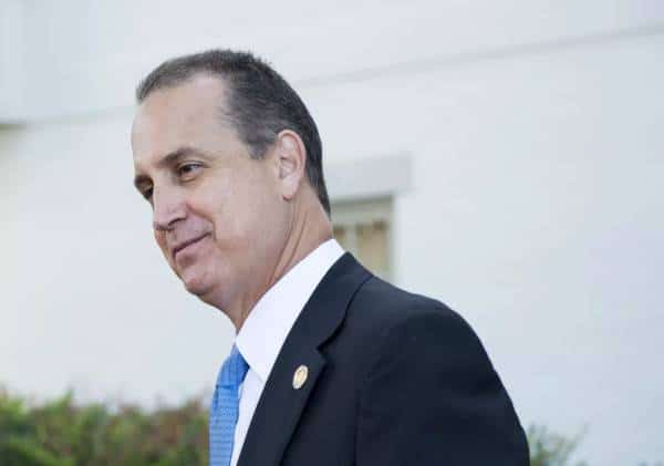 לראשונה מתחילת המשבר: חבר קונגרס אובחן כנשא נגיף הקורונה