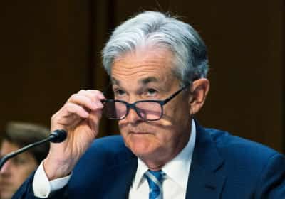 בניגוד לתחזיות, בינתיים: יו"ר הפד הודה שהכלכלה האמריקאית יציבה