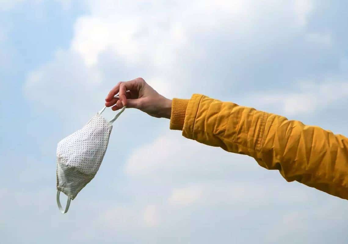 בלי בדיקות, זריקות, ומסכות: קליפורניה סוף סוף תאפשר התקהלויות חופשיות בהופעות ובאירועי ספורט