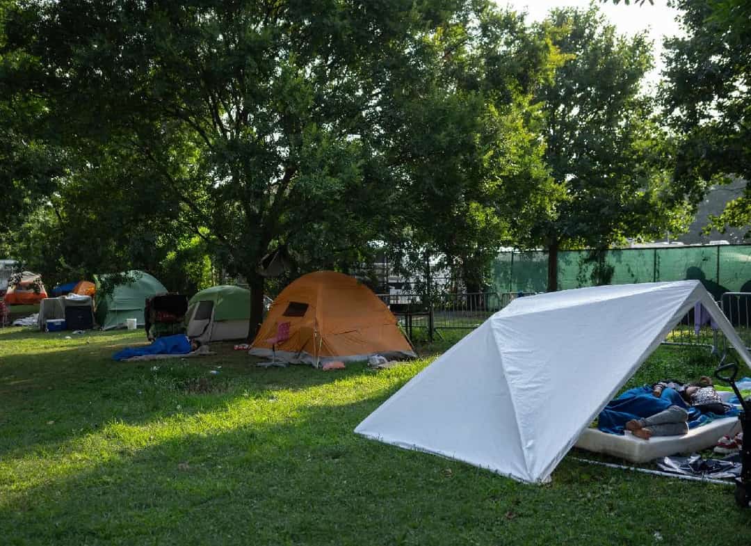 מספר הולך וגדל של מהגרים מתגוררים ברחובות ניו יורק