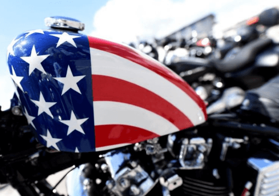 האירופים מאיימים: אם טראמפ יטיל מכסים על ייבוא מכוניות - נגיב בהתאם