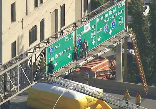כביש 101 נחסם לתנועה במרכז לוס אנג'לס בשל אירוע חריג‎