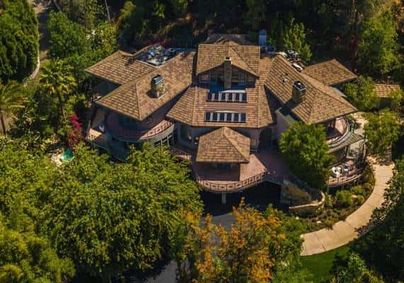 לוס אנג'לס: ביתו של הזמר המנוח טום פטי נמכר ב-4.4 מיליון דולר