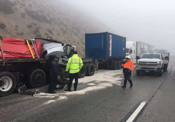 דרום קליפורניה: עשרות פצועים בעקבות תאונת שרשרת בכביש מס' 15