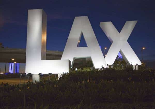 טסים הקיץ ב-LAX? עדכון משמעותי למחפשי החנייה לטווח ארוך 