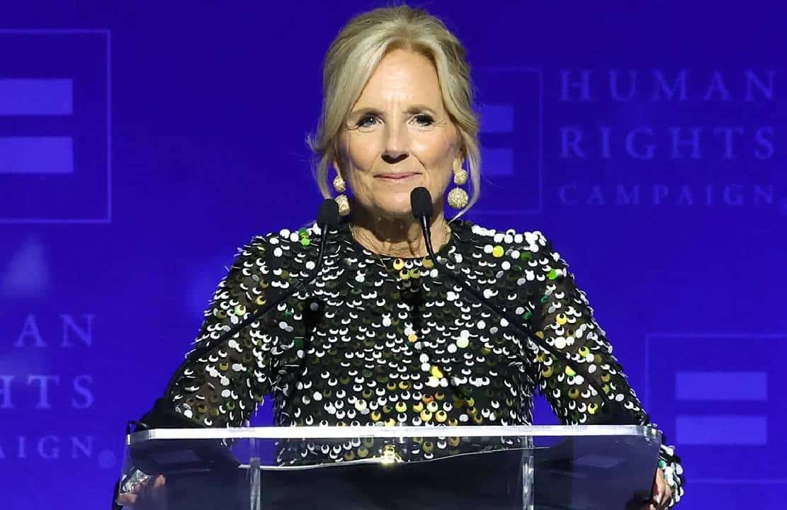 "זילות השואה": ג'יל ביידן משווה איסור על ספרים בעלי אופי מיני לילדים בבתי ספר ל"גרמניה הנאצית"