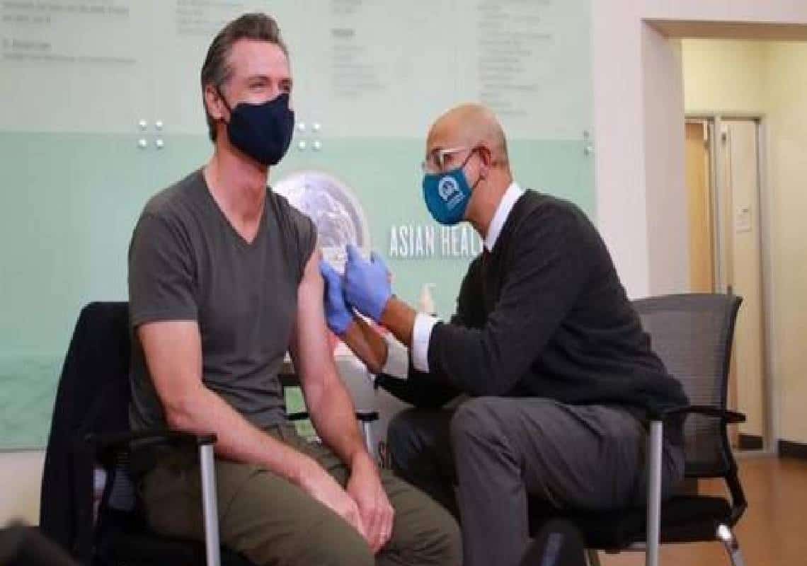 מושל קליפורניה לא נצפה בציבור מאז שקיבל זריקת בוסטר לפני כ-11 ימים