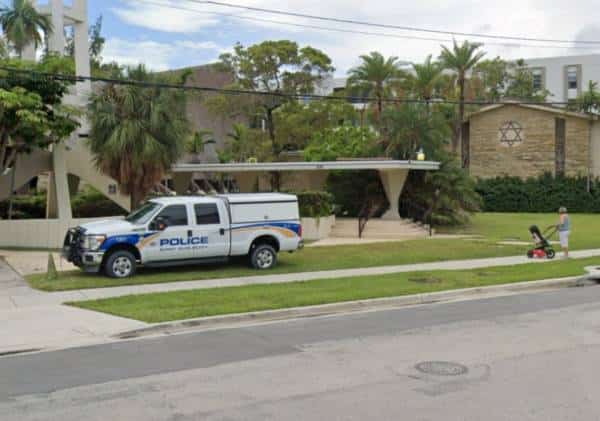 "תחזרו כבר לישראל": מתפללים יהודים הותקפו בדרום פלורידה