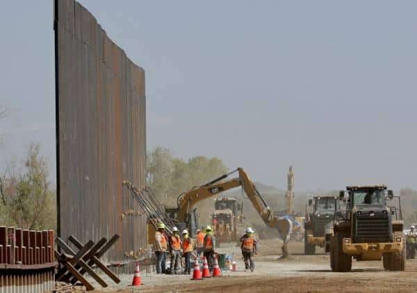 במטרה לזרז את הקמת החומה בגבול הדרומי: הממשל הורה לבטל תקנות בנייה
