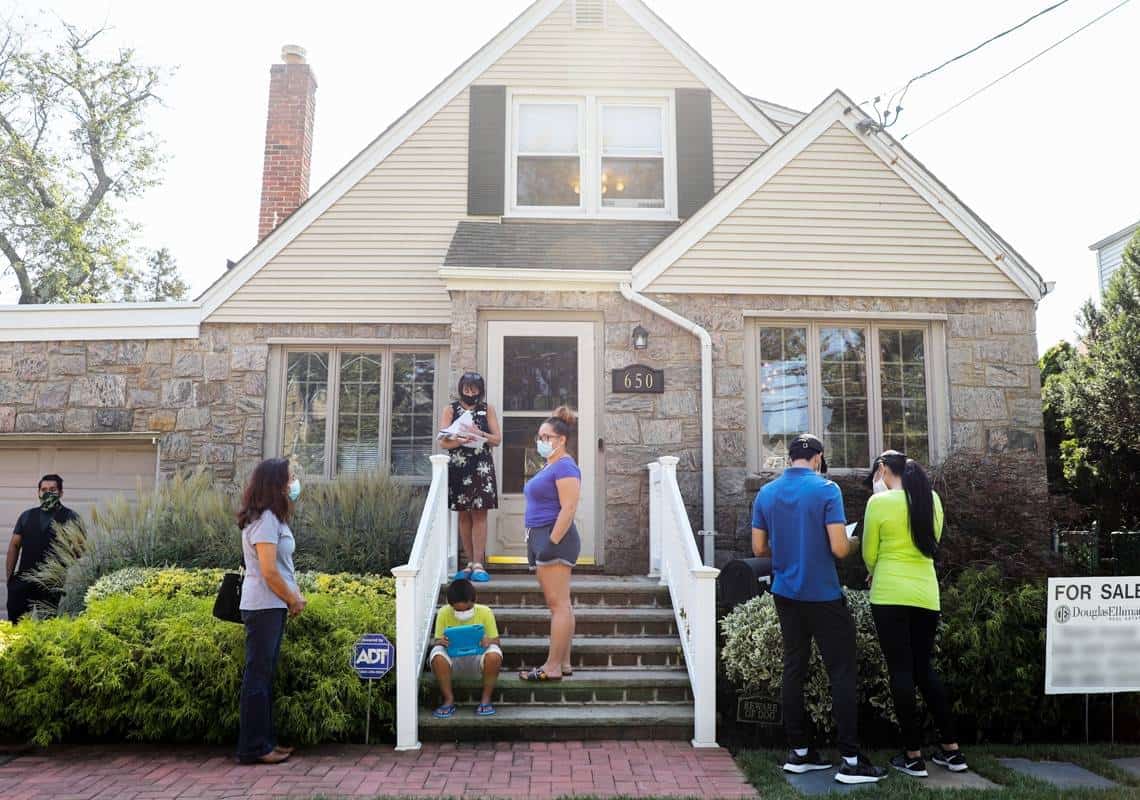 "בתים נמכרים בתוך שבועיים, על כל אחד יש כמה הצעות"