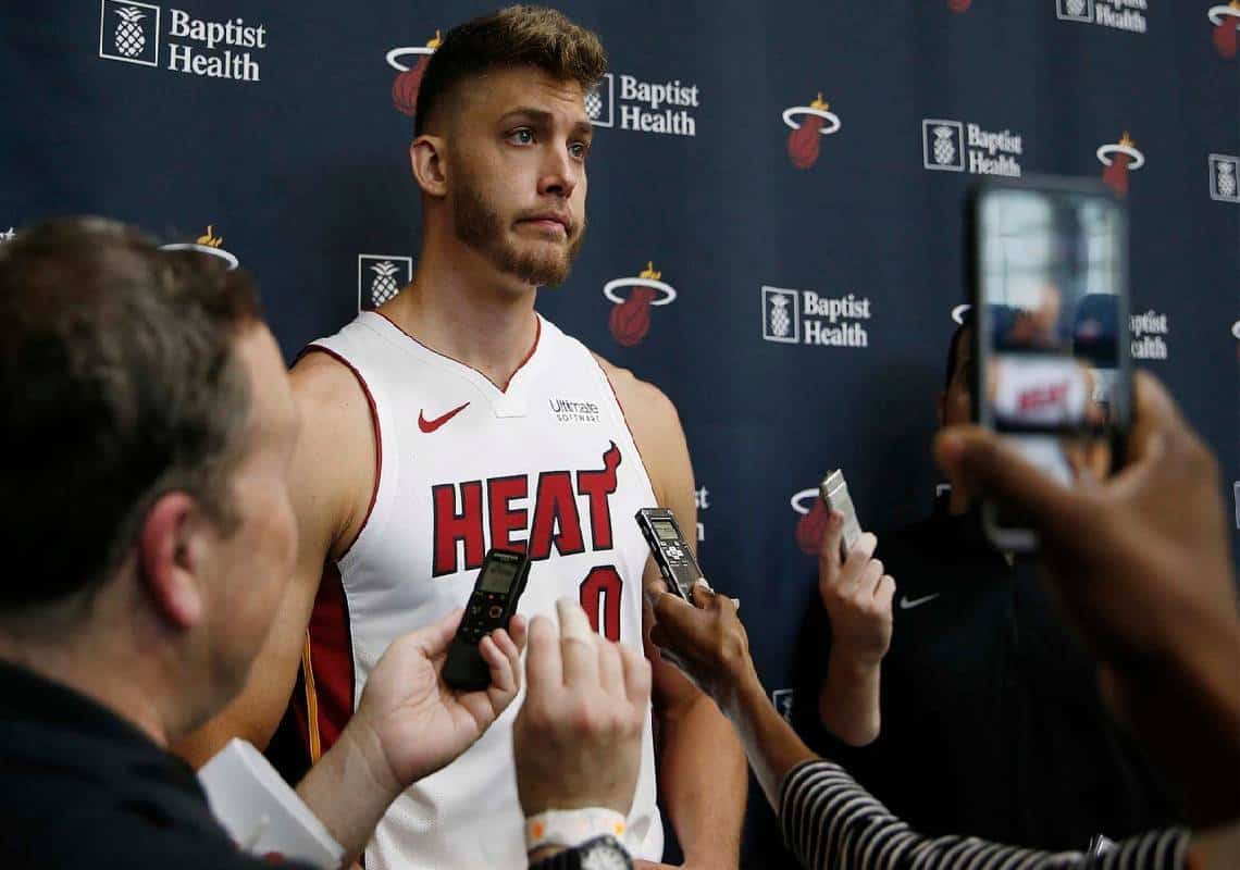 "יהודון מז&^" סרטון של שחקן ה-NBA משתמש בקללה אנטישמית דלף לרשת, מיאמי היט השעתה אותו עד להודעה חדשה