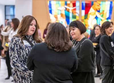 פריצת דרך היסטורית בארה״ב: חרדית נבחרה לראשות עיר – ותתייעץ עם הרב שלה בנושאי שבת