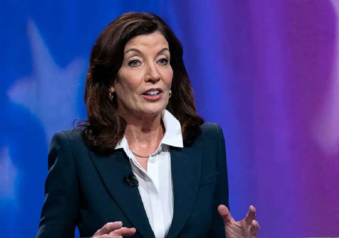 מושלת ניו יורק אוסרת למכור אקדחי צעצוע בצבעים שחור, כסף, וכחול - המטרה? הפחתת הפשיעה במדינה