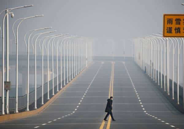 בדרך להסגר: מאות אמריקאים נוספים יפונו מאזור ווהאן