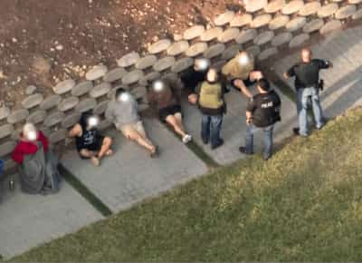 לוס אנג'לס: האפ. בי. איי פשט על בית "כת הטיקטוק" בוואלי בחשד לסחר בבני אדם